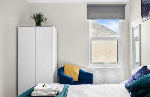 Stylist and Cosy 2 bed Apartment LongStay Parking Sleeps 4 WiFi - Foto 11