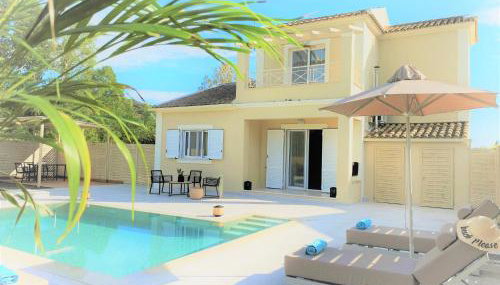 My Corfu Luxury Villa with private pool - Foto 4, sunbed