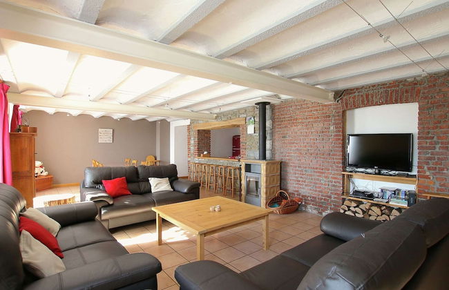 Former Farmhouse in Adorned Village - Foto 12