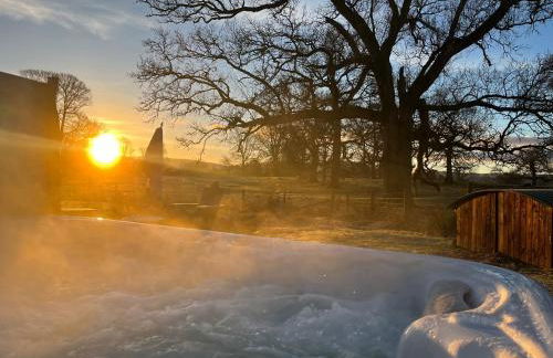 Poachers Hut at Keepers Cottage - Hot Tub & Pizza Oven - Trossachs - Foto 22