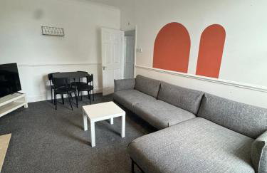 Comfortable 3BR Stay Perfect for 6 Guests - Foto 7