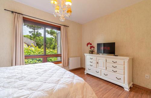 Linda casa em Canela - Jardim, Lareira e Conforto! - Foto 20