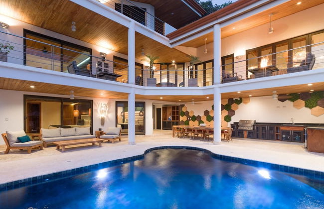Stunning 7 BR Villa Manuel Antonio Sanctuary - Photo 1