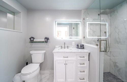 Waterfront Luxe 3BR, Pool, Hot Tub & Dock - Foto 23