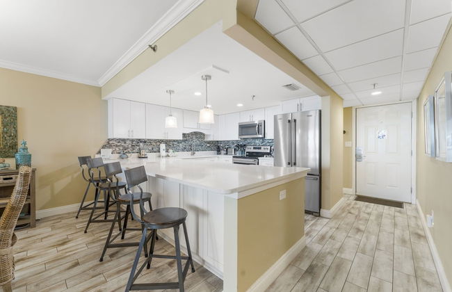 Stunning 2/2 Designer Condo w Coastal Appeal Right on the Gulf! - Foto 10