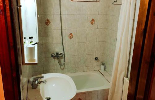 Kristi's Homes - ''Traditional Home'' in Dimitsana - Photo 15