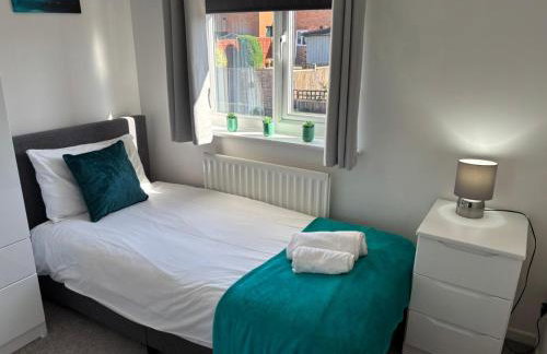 Hereford - Kestrel House - 4 Bedroom House Close to City With Parking - Sleeps 7 - Suitable for Family Gatherings or Contractors With Vehicles - Hosted by RENTMYHOUSE - Foto 52