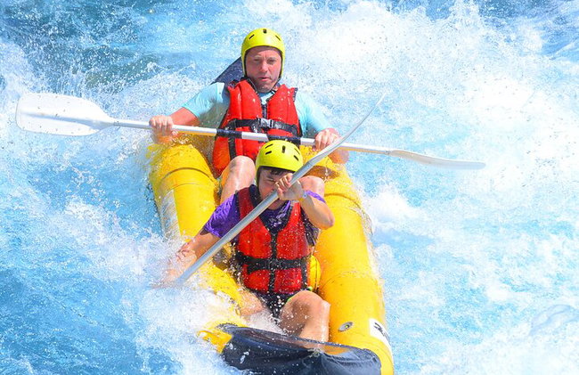 "Seite: Wildwasser-Rafting-Spaß im Koprulu Canyon" - Foto 6