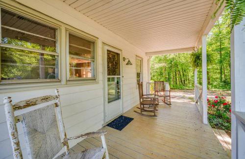 Redwing Farm Cottage - Mountain Views and Firepit! - Foto 35