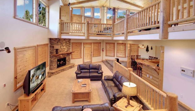 Starlight Retreat by Avantstay Gorgeous Log Style Home w Incredible Views - Foto 5, Habitación