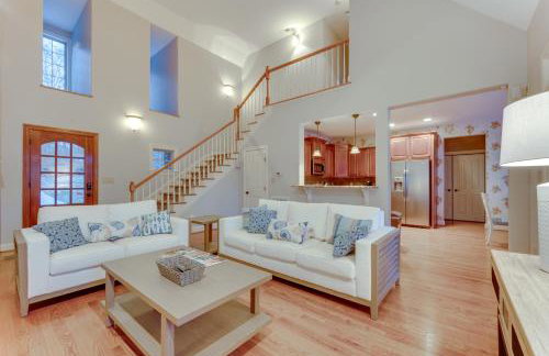 Waterfront Sherrills Ford Home with Pool and Boat Dock - Foto 6