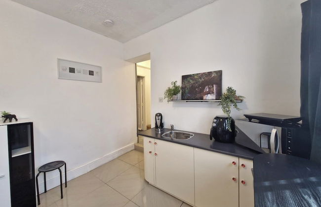 Beachside Retreat - Pets Ok - Free Parking - Photo 24