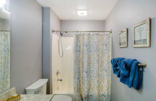 Updated Lake Almanor Retreat with Patio and Grill! - Foto 11