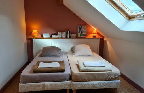 Charmant gîte rénové avec jardin, proche du Val de Loire et du Sancerrois, idéal pour familles - FR-1-590-33 - Photo 9