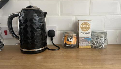 The Stables - Detached Cottage with Private Garden & Hot Tub - Foto 5