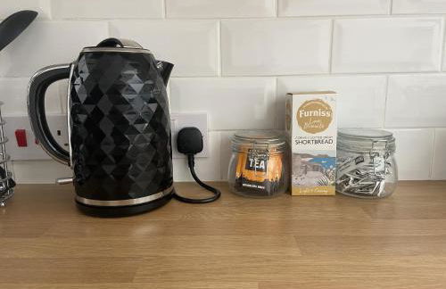 The Stables - Detached Cottage with Private Garden & Hot Tub - Foto 5