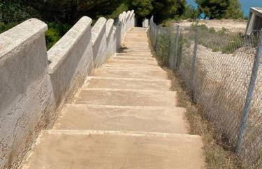 RETREAT VILLA BY THE SEA WITH POOL IN PORTO HELI - Foto 19