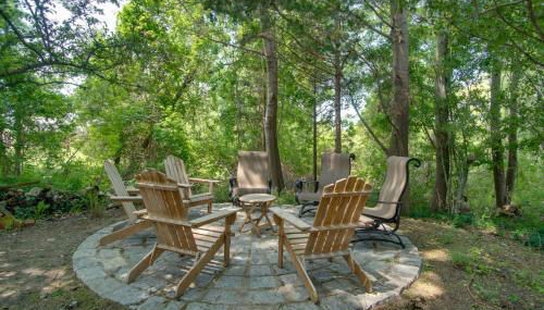 Walk to Beach and Lighthouse Oak Bluffs Studio! - Foto 2