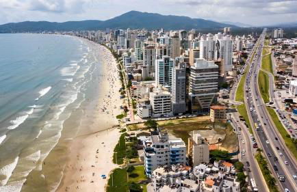 Meia Praia Apto Fino Acabamento 3 suítes e 2 garagens - Foto 49