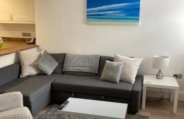 Highcliffe Apartment with Parking - Foto 15