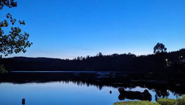 Riverlake House - frente ao lago e com jardim - Foto 3