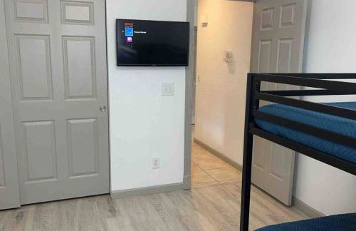 Spacious Getaway! Pool, Spa, Sleeps 9 - Foto 23