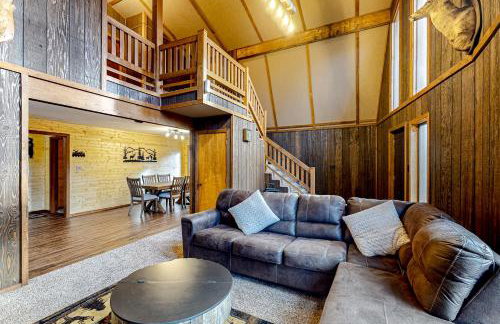 12 Mi to Downtown Hot Tub, Fire Pit Game Room! - Foto 7