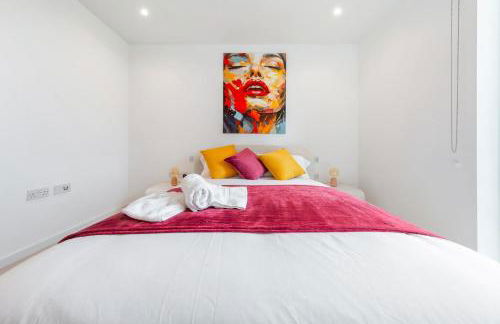 2 BR Flat By Regal Realms Short Lets & Serviced Accommodation London With City View - Foto 2