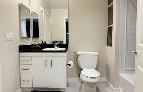 Stylish 1 Bedroom Apartment in LA with Free Parking - 10 Minutes away from Ceders Sinai - Foto 13