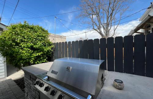 UPTOWN CASTLE - CITY VIEWS - THEATER & CONVENTION DISTRICT! - Foto 36