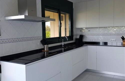 Casa de lujo en primera línea: piscina, A/A, Wi-Fi, barbacoa, jardín, 50m de la playa. - ES-89-113 - Foto 4