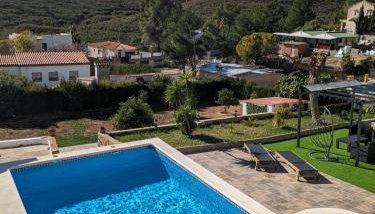 Chalet con piscina, barbacoa y jacuzzi en Valencia - Foto 3