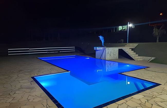 Chácara com 4 Chalés grande piscina - Foto 45