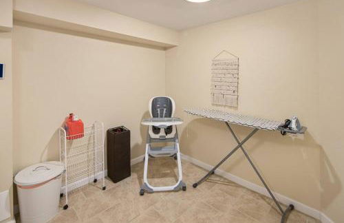 Family Retreat! By Denver + Hot Tub, Sleeps 10! - Foto 72