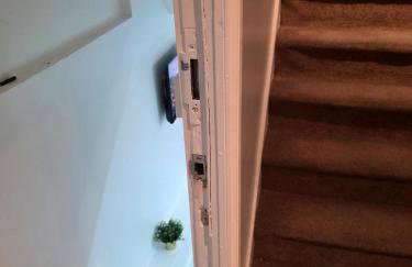 Private Basement Flat - Photo 11
