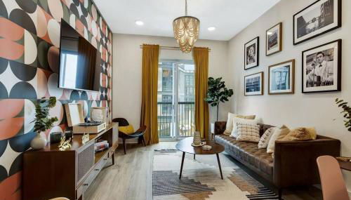 Jolene on Main - East Nash - 1 Mile to DTNash - NEW - Foto 1