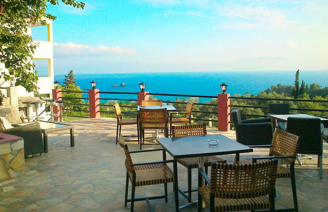 Studio Apartments With Large Swimming Pool and Sea View at Pelekas Beach, Corfu - Photo 18