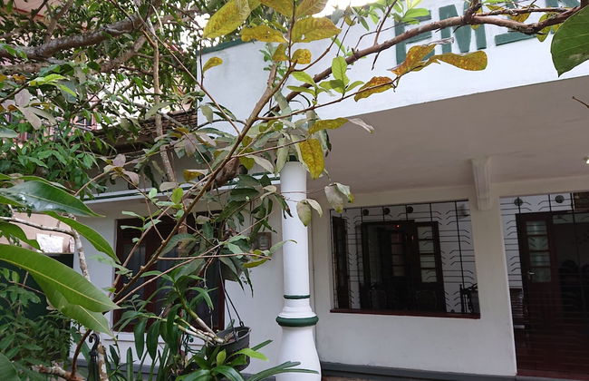 More Attractive Wonderful 1950 Mid-century Home With Another Newly Built House - Foto 28