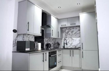 Newly refurbished 2 bed ! - Foto 6