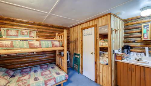 Black Diamond Guest Ranch Cabin with Lodge Access! - Foto 3