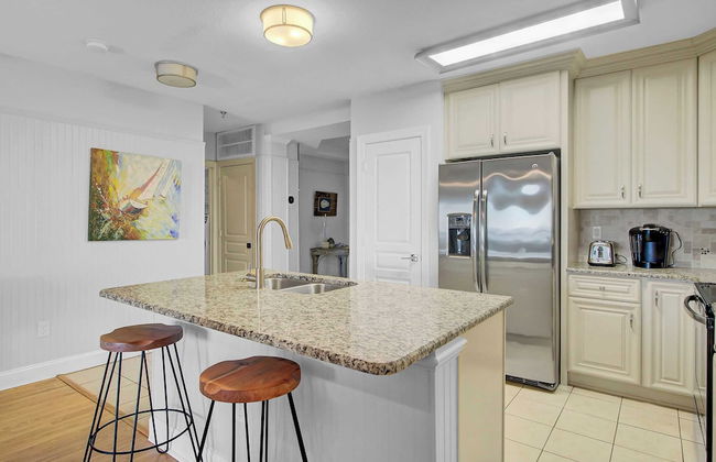 Beachfront 3bdr Condo w/ Pool & Deck Ocean Views Ocean Blvd #102 by Avantstay - Foto 9