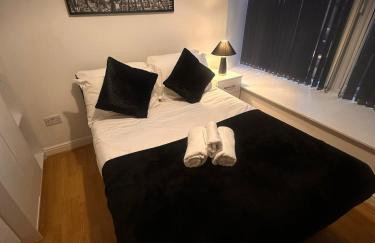 Spacious City Centre 2-Bedroom Apartment by StaySavvy Accommodation - Foto 38