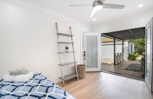 Updated 3-Bedroom LA Home with Backyard, BBQ & Family-Friendly Amenities - Photo 10