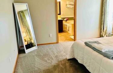 The Falmouth Villa with Peloton Bike - Foto 28