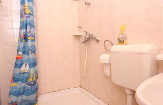 Apartments by the sea Sutomiscica, Ugljan - 912 - Photo 19