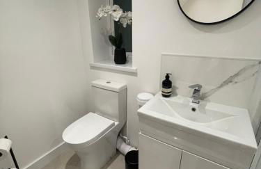 The Lodge Hideaway in Cowes - Photo 9