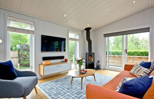 Orchard Lodge, Strawberryfield Park - Photo 4