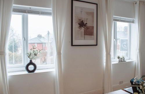 Spacious & Modern 8-Bed Home - Sleeps 13 - Parking - Foto 21