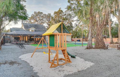 Exciting Valrico Villa with Private Pool and Game Room - Foto 42