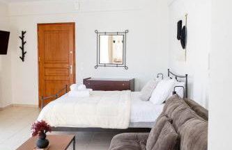 Rokani Studio II at Kalavrita Center - Photo 21